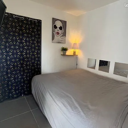 Апартаменты T2 Proche Naturiste , Piscine , Clim , Parking